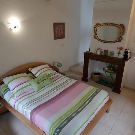 Honfleur A Deux Bed & Breakfast Bagian luar foto